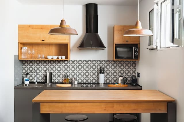 Limehome Madrid Calle de la Madera-One-Bedroom Comfort Apt with Balcony-5