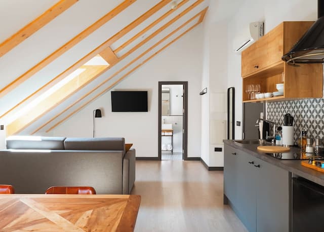 Limehome Madrid Calle de la Madera-One-Bedroom Apartment with sofa bed-1