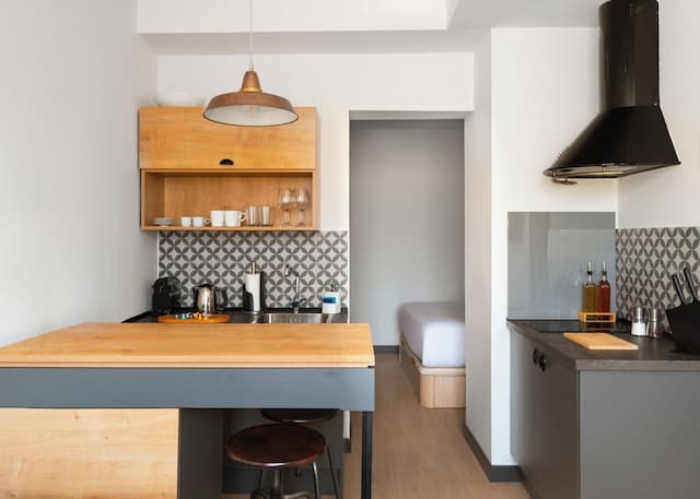 Limehome Madrid Calle de la Madera-Comfort Studio with Sofa Bed-1