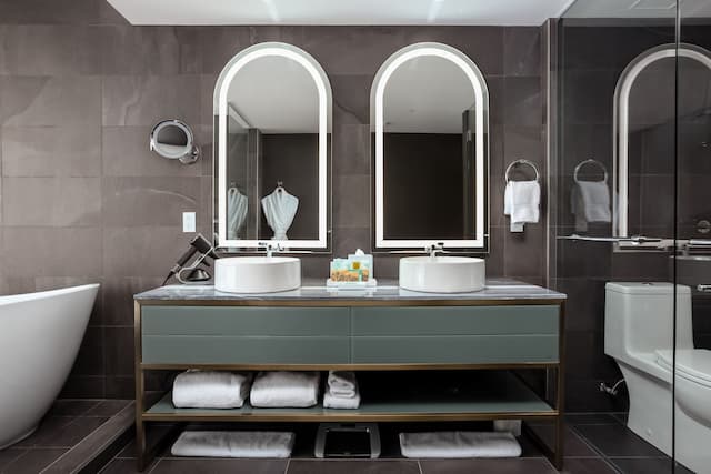 Versante Hotel-Deluxe Room, 1 King Bed, Corner-5