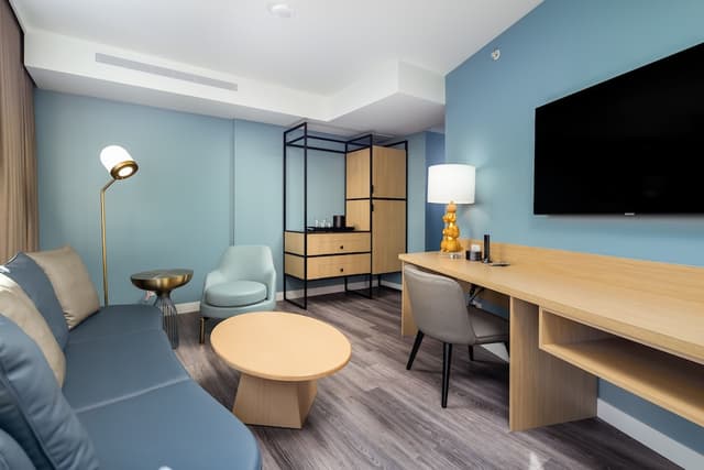 Versante Hotel-Deluxe Suite, 1 King Bed, Corner-6