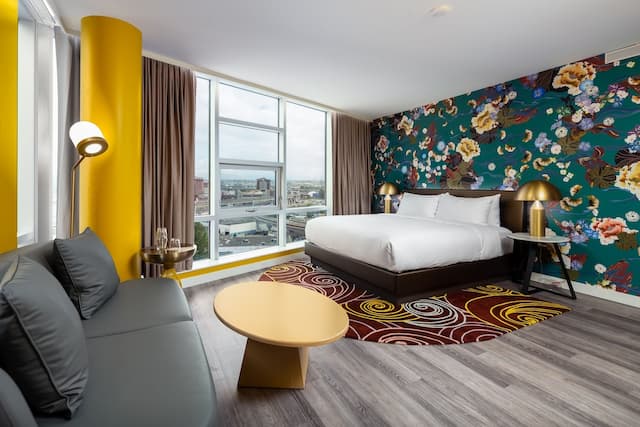 Versante Hotel-Deluxe Room, 1 King Bed, Corner-4