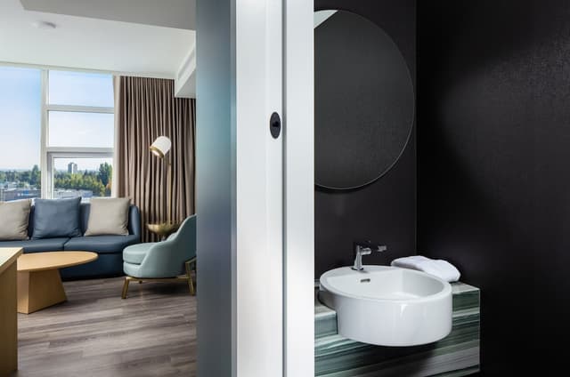 Versante Hotel-Deluxe Suite, 1 King Bed, Corner-4