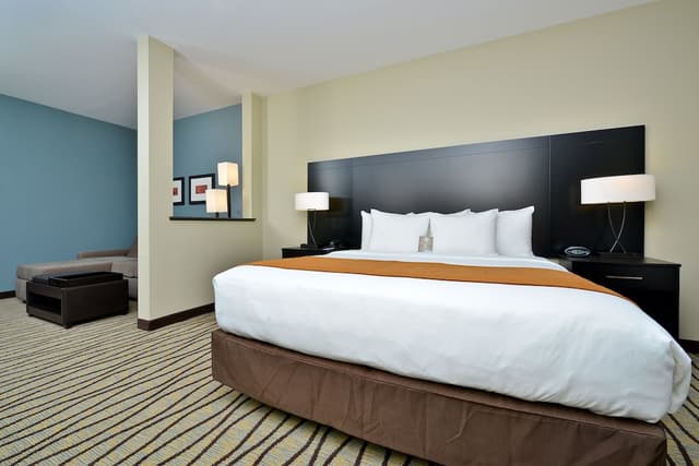 環城 8 號公路韋斯特徹斯附近凱富全套房飯店-套房, 1 張特大雙人床和 1 張沙發床, 無障礙, 非吸煙房-4