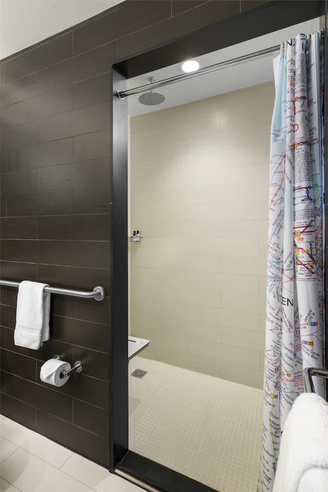 ハイアット セントリック タイムズ スクエア ニューヨーク-ルーム キングベッド 1 台 バリアフリー (Times Square View, Roll-In Shower)-3