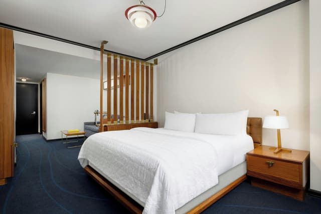 Le Meridien New York, Central Park by Marriott-Junior Suite, 1 King Bed with Sofa bed, City View-10