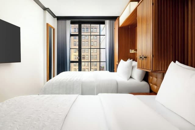 Le Meridien New York, Central Park by Marriott-Classic Room, 2 Double Beds-8