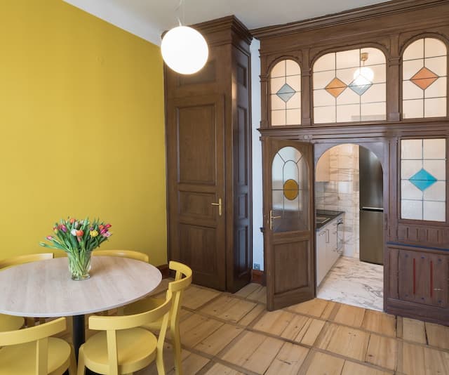 아트 하우스 아파트먼트 바이 애드레즈 리빙-Two Bedroom Apartment with Balcony-8