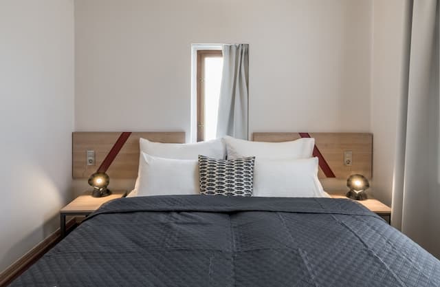 아트 하우스 아파트먼트 바이 애드레즈 리빙-Two Bedroom Apartment with Balcony-3