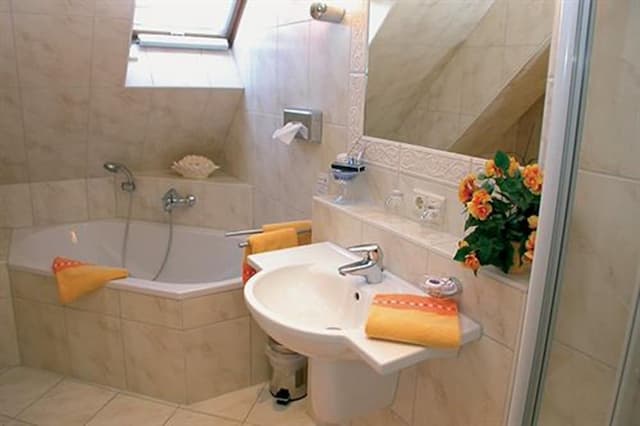 Hotel Augusta-Superior Single Room-4