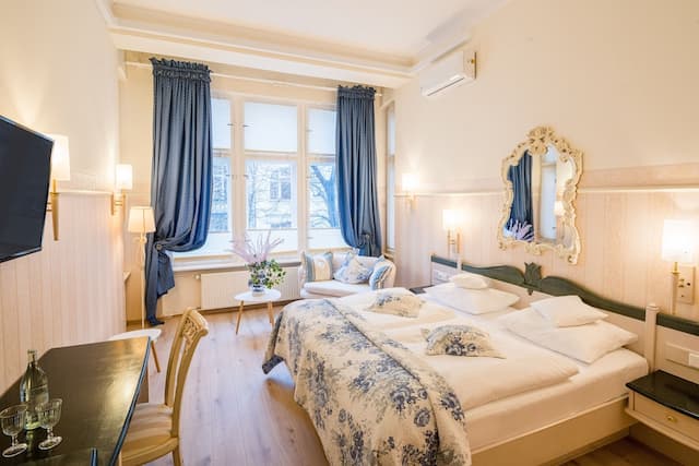 Hotel Augusta-Comfort Double Room-4