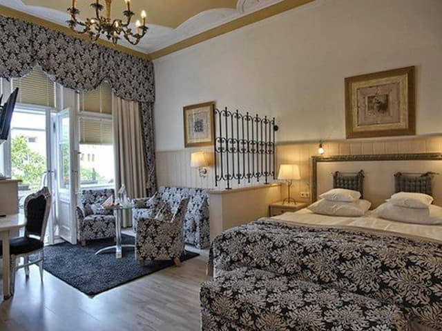 Hotel Augusta-Superior Double Room, Balcony-2