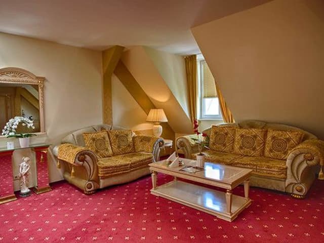 Hotel Augusta-Junior Suite-6