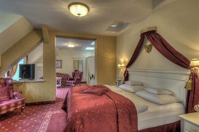 Hotel Augusta-Junior Suite-8