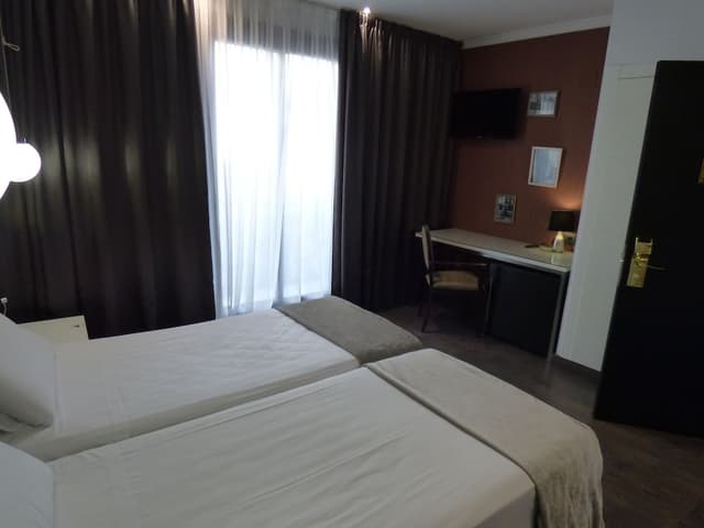 Hotel Moderno Barcelona-全景双床房-12