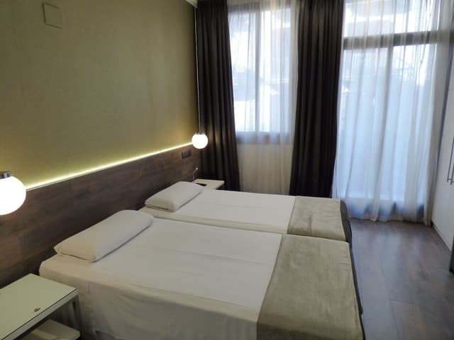 Hotel Moderno Barcelona-全景双床房-18