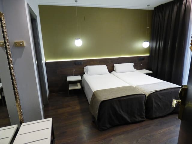 Hotel Moderno Barcelona-全景双床房-14