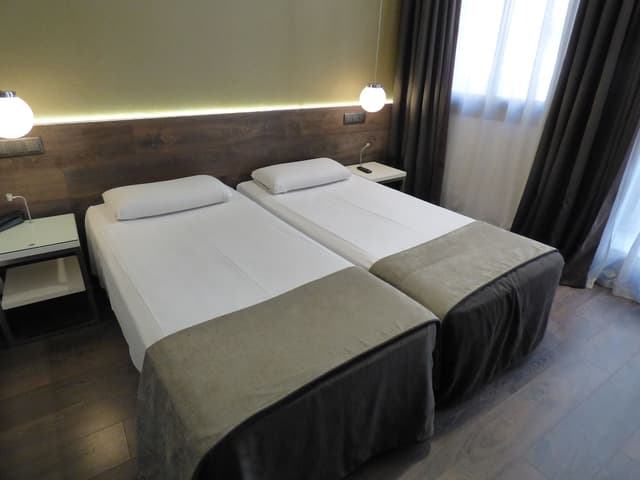 Hotel Moderno Barcelona-全景双床房-20
