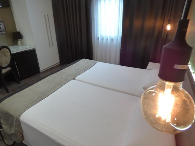 Hotel Moderno Barcelona-全景双床房-5