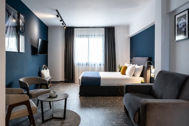 PLAYシアトルアテネ-ジュニア スタジオスイート クイーンベッド 1 台ソファーベッド付き-10