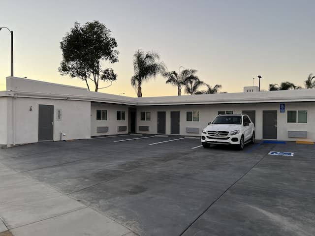 어스 인 바이 AGA 벨 가든스-디럭스룸-6