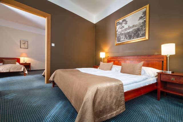 호텔 하모니-스탠다드 쿼드룸-1