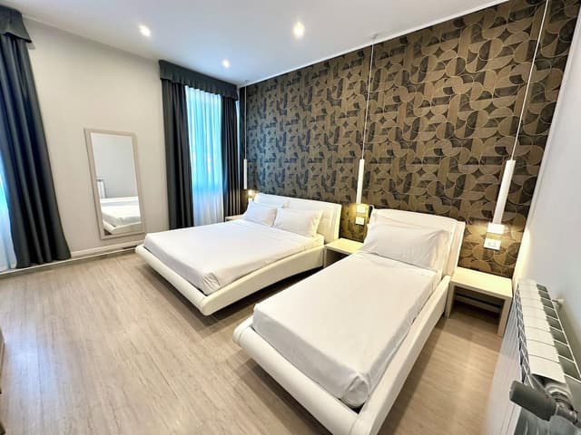 卡多納豪華飯店-Camera Tripla-3