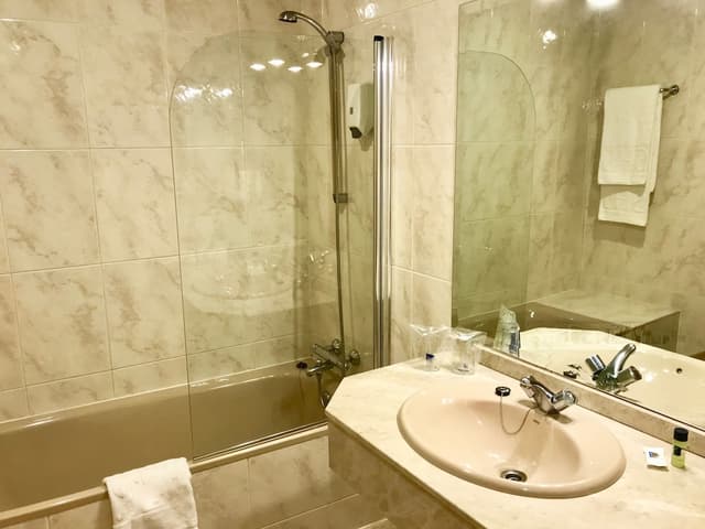 AP 호텔 마드리드 공항-트윈룸-5