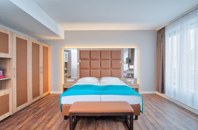 柏林好萊塢傳媒飯店-普通套房 (Deluxe, Single Use)-1