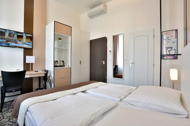 Hotel Máchova-Superior Double Room-5