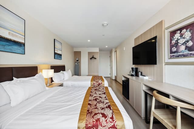 法拉盛皇后溫德姆華美達飯店-客房, 2 張標準雙人床, 非吸煙房-19