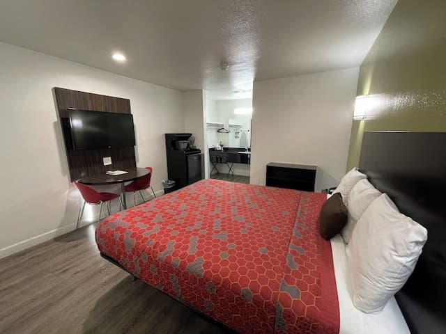 クレアモント ロッジ-ルーム キングベッド 1 台 禁煙-3