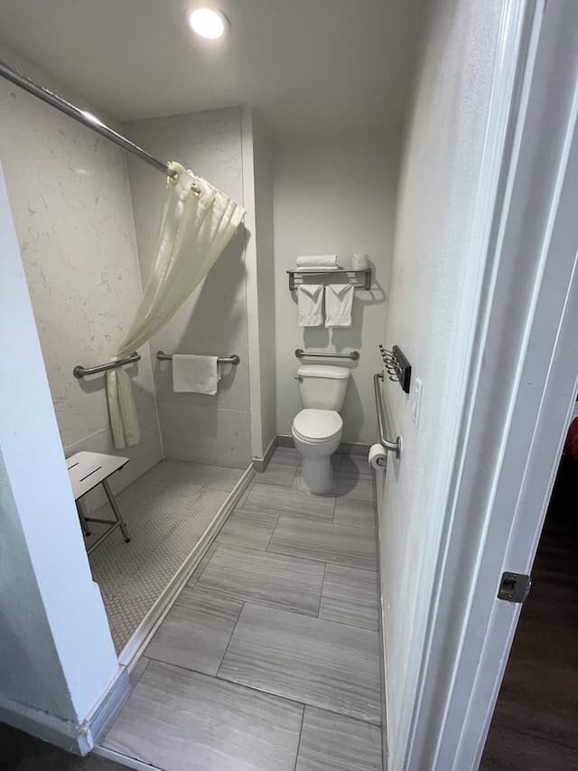 クレアモント ロッジ-ルーム キングベッド 1 台 禁煙-9