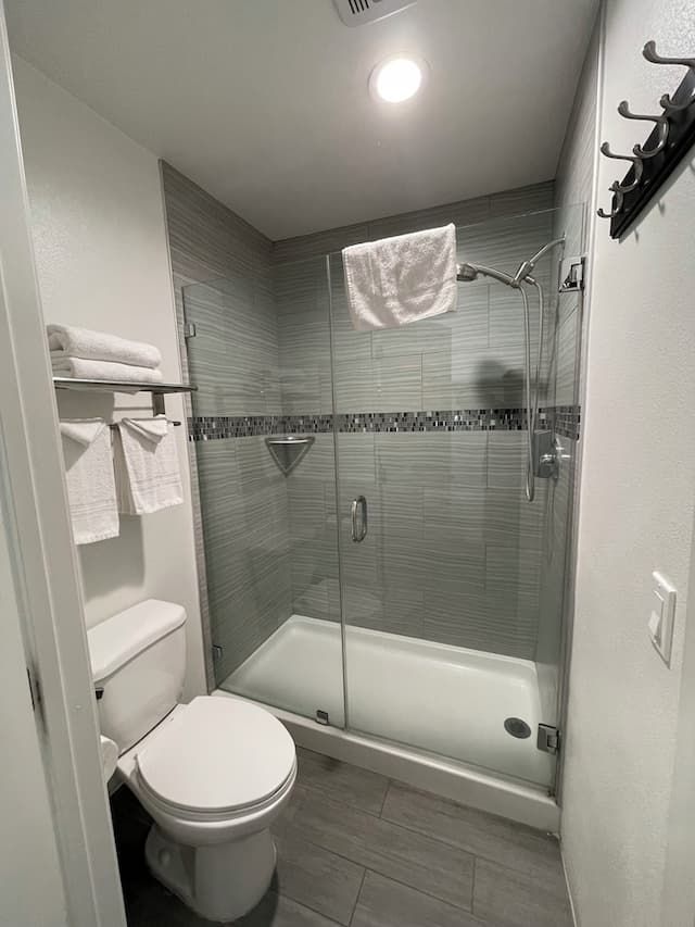 クレアモント ロッジ-ルーム キングベッド 1 台 禁煙-7