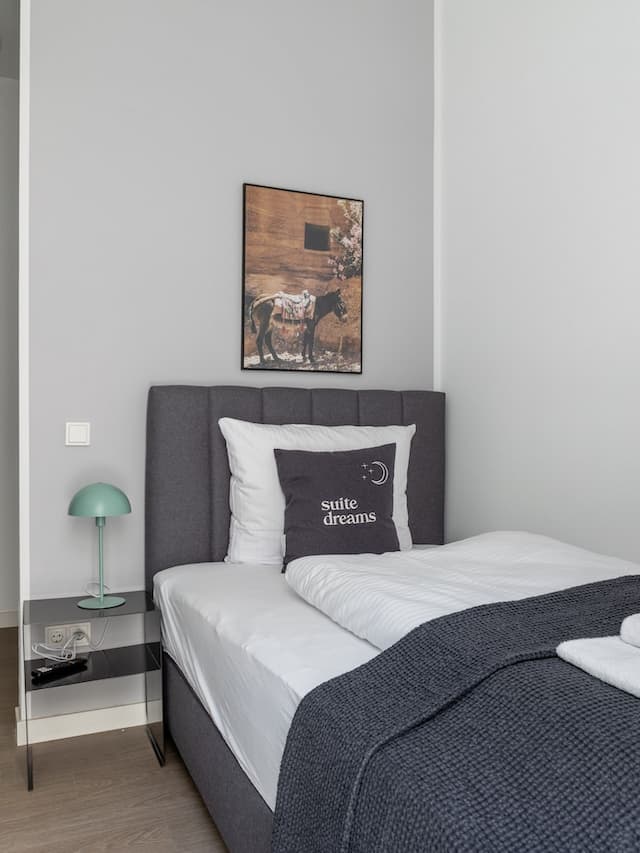 limehome Berlin Luise-Henriette-Str.-Economy Single Suite with Terrace-2