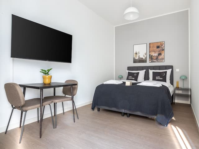 limehome Berlin Luise-Henriette-Str.-Suite with terrace-10