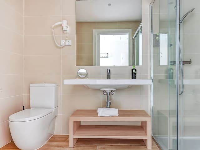 limehome Barcelona-雙人房-8