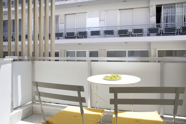 ヒプノス イン アテネ-Standard double room with balcony-9