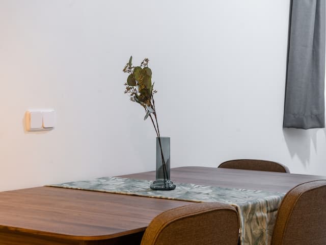 limehome Madrid La Bolsa-One-Bedroom Apartment - disability access-10