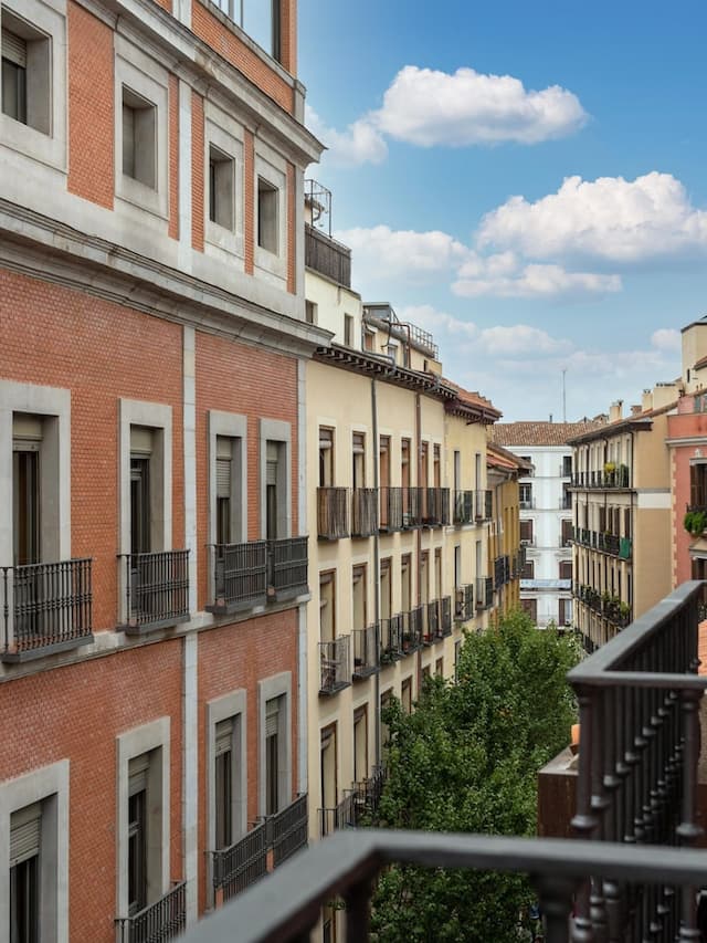 limehome Madrid La Bolsa-Studio Apartment with Balcony-19