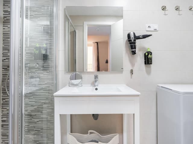 limehome Madrid La Bolsa-Studio Apartment with Balcony-20