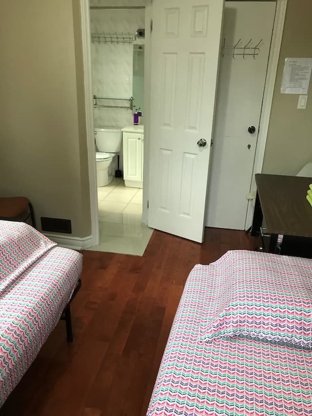 チャイナタウン トラベラーズ ホーム-トリプルルーム 専用バスルーム-11