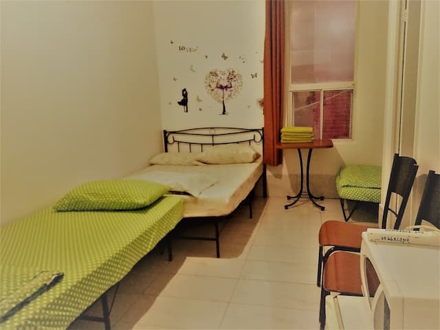 チャイナタウン トラベラーズ ホーム-4 人部屋 専用バスルーム-9