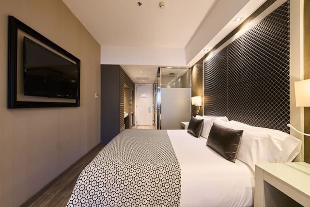 カタロニア スクエア-ジュニア スイート-4