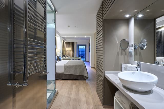 カタロニア スクエア-ジュニア スイート テラス (Single Use)-5