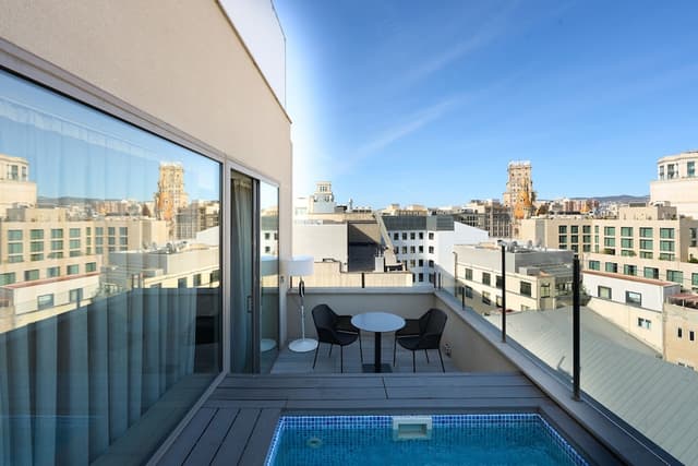 カタロニア スクエア-ジュニア スイート プライベートプール-5