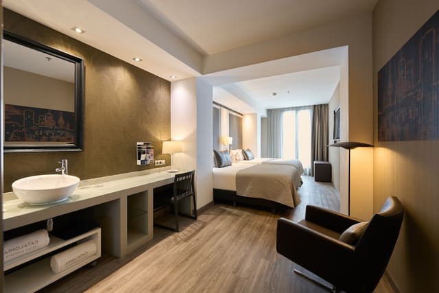 カタロニア スクエア-スーペリア ダブルルーム (1 名様利用)-3