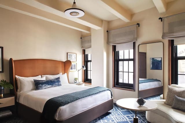 菲格羅亞凱悅臻選酒店-客房, 1 張特大雙人床, 無障礙 (Roll-In Shower)-1