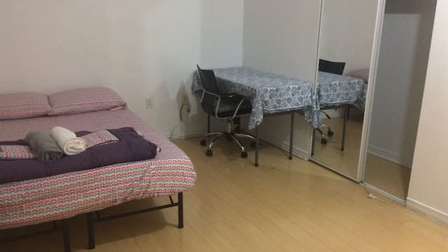 北多倫多旅客之家-雙人房單人入住, 1 張標準雙人床, 非吸煙房 (Max 1 Guest)-5