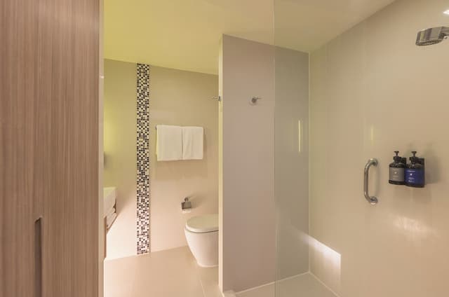 Travelodge Pattaya-标准房, 1 张大床-6